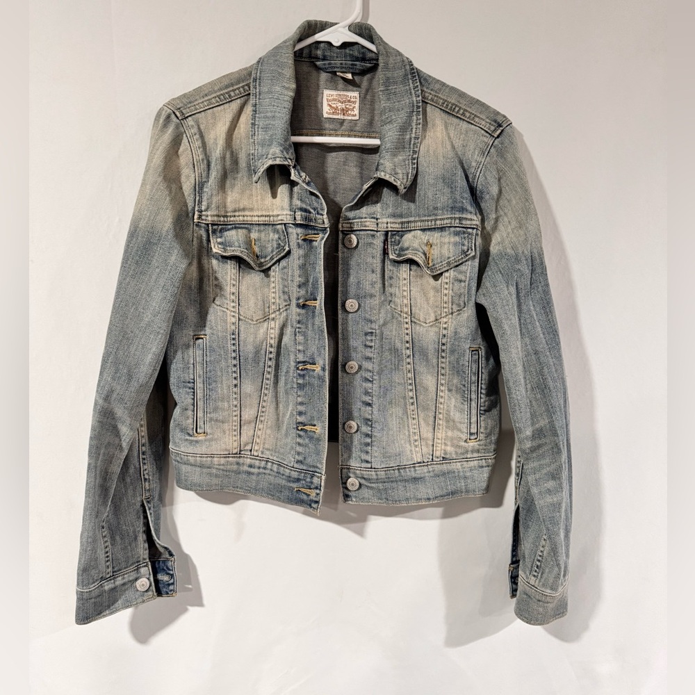 Levi's Jean Trucker Jacket Womens Light Blue Denim Distressed Button Up